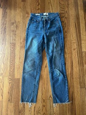 Universal Thread Mid Rise 80s Straight Women’s size 4